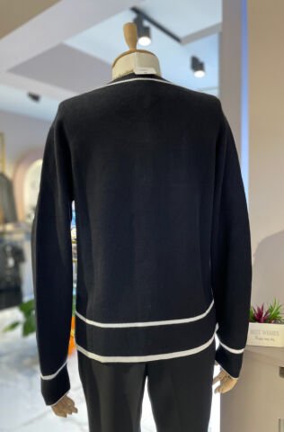 Bisiklet Yaka Düğme Detaylı Hırka Siyah