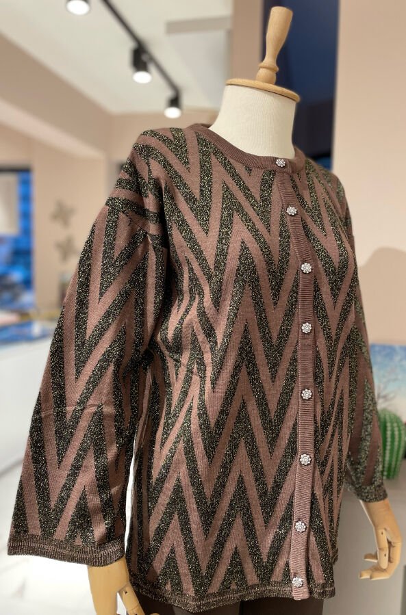 Desenli Düğme Detaylı Hırka