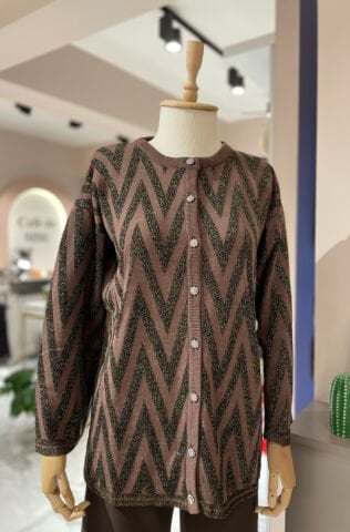 Desenli Düğme Detaylı Hırka