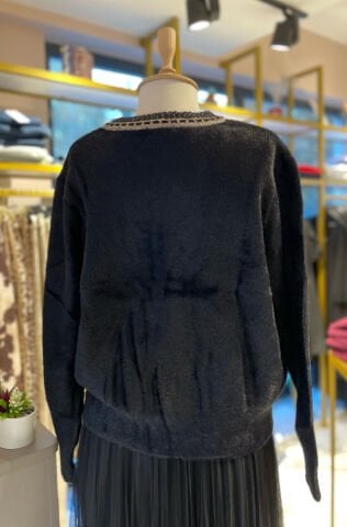 Peluş Düğme Detaylı Hırka