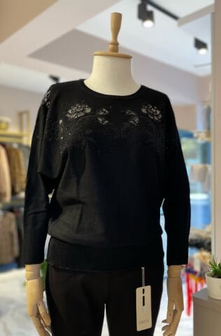 Çiçek Motifli Yarasa Kol Triko Siyah