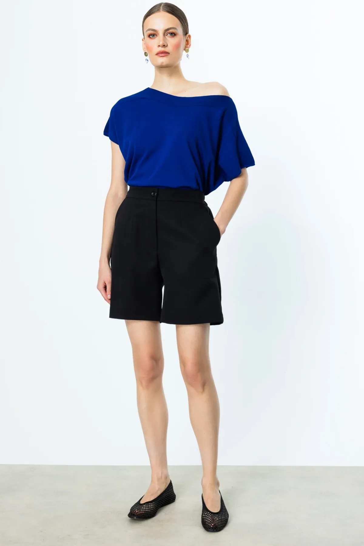 On Beli Lastikli Şort