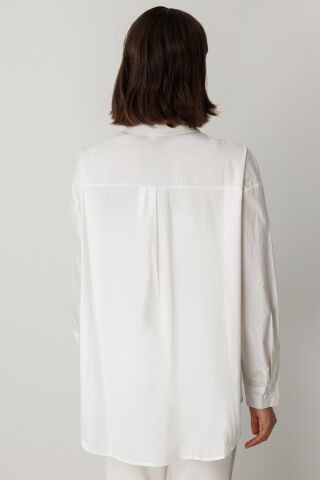 On İşlemeli Taş Düğmeli Pamuk Gömlek Beyaz