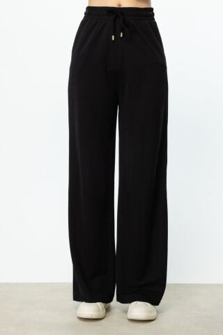 On Beli Lastikli Bol Paça Pantolon ve Beli Pileli Bluz Takım