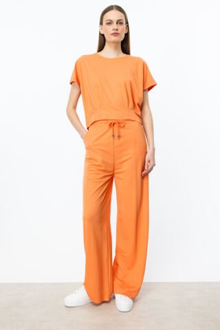 On Sıfır Yaka Beli Pileli Bluz ve Beli Lastikli Bol Paça Pantolon Takım ORANJ - M
