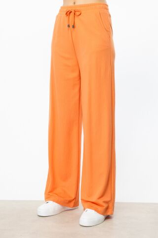 On Sıfır Yaka Beli Pileli Bluz ve Beli Lastikli Bol Paça Pantolon Takım ORANJ - L