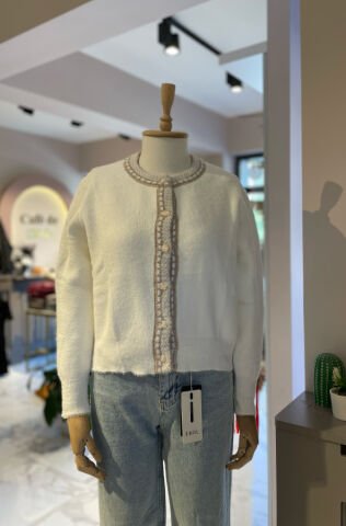 Peluş Düğme Detaylı Hırka M - KREM