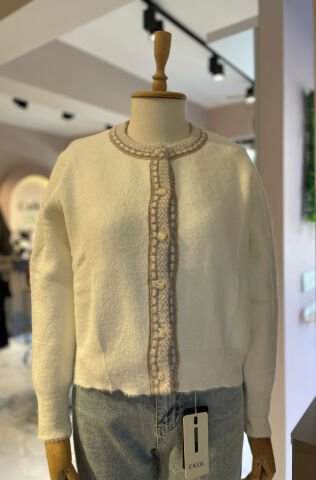 Peluş Düğme Detaylı Hırka M - KREM