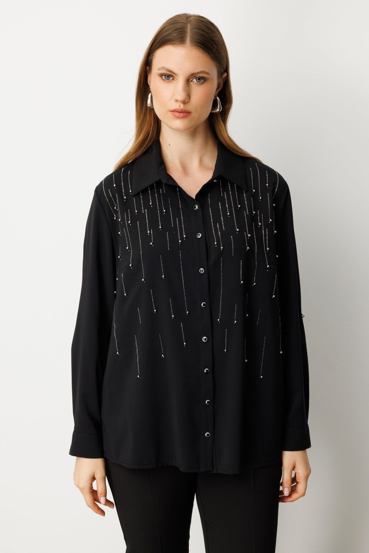 Ekol Önü Taşlı Boncuklu Büyük Beden Bluz Siyah