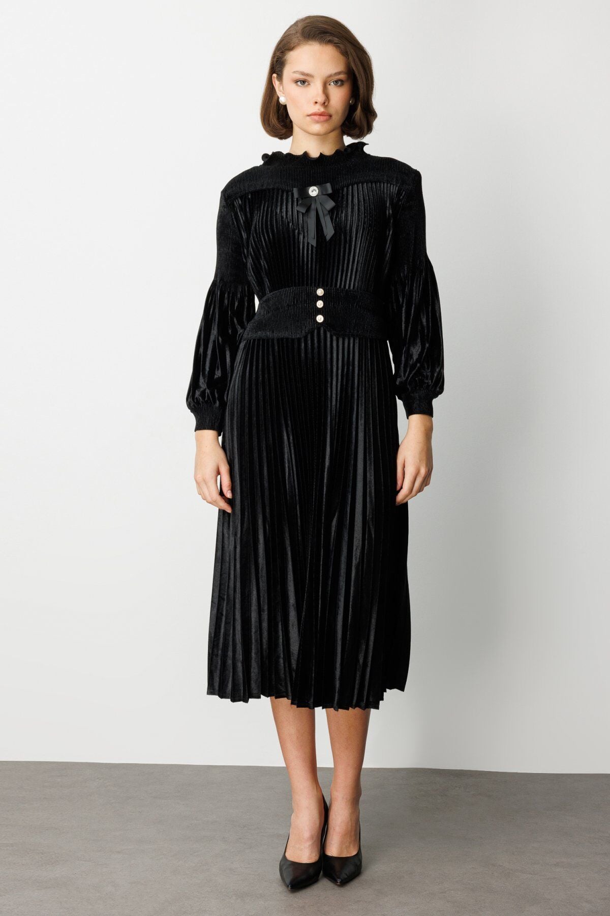 Ekol Kurdele Detaylı Piliseli Maxi Elbise Siyah