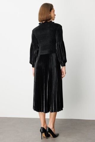 Ekol Kurdele Detaylı Piliseli Maxi Elbise Siyah