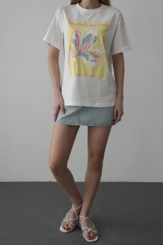 Quzu Taş Aksesuarlı Nakışlı Tişört Sarı