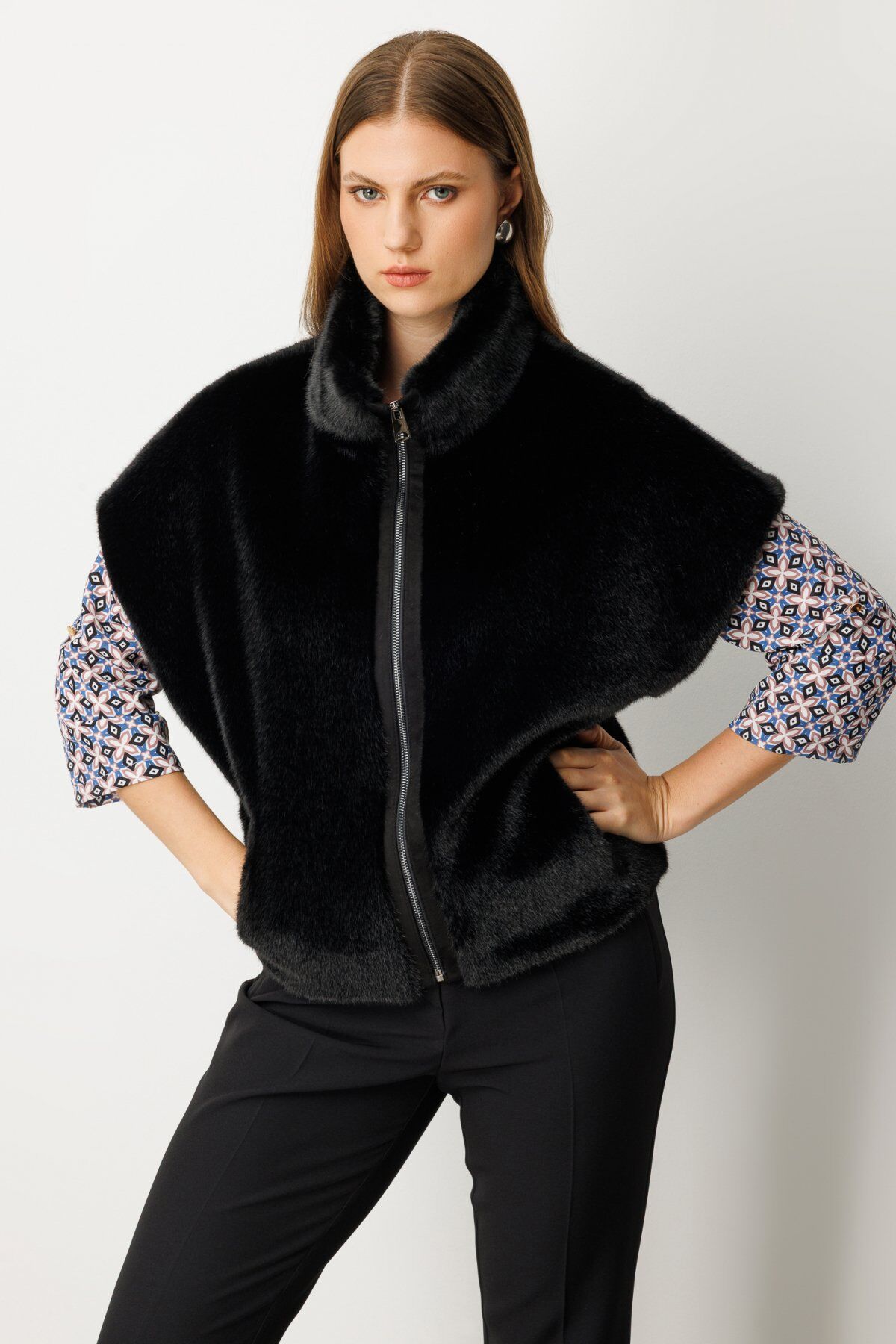 Ekol Dik Yaka Peluş Yelek Siyah