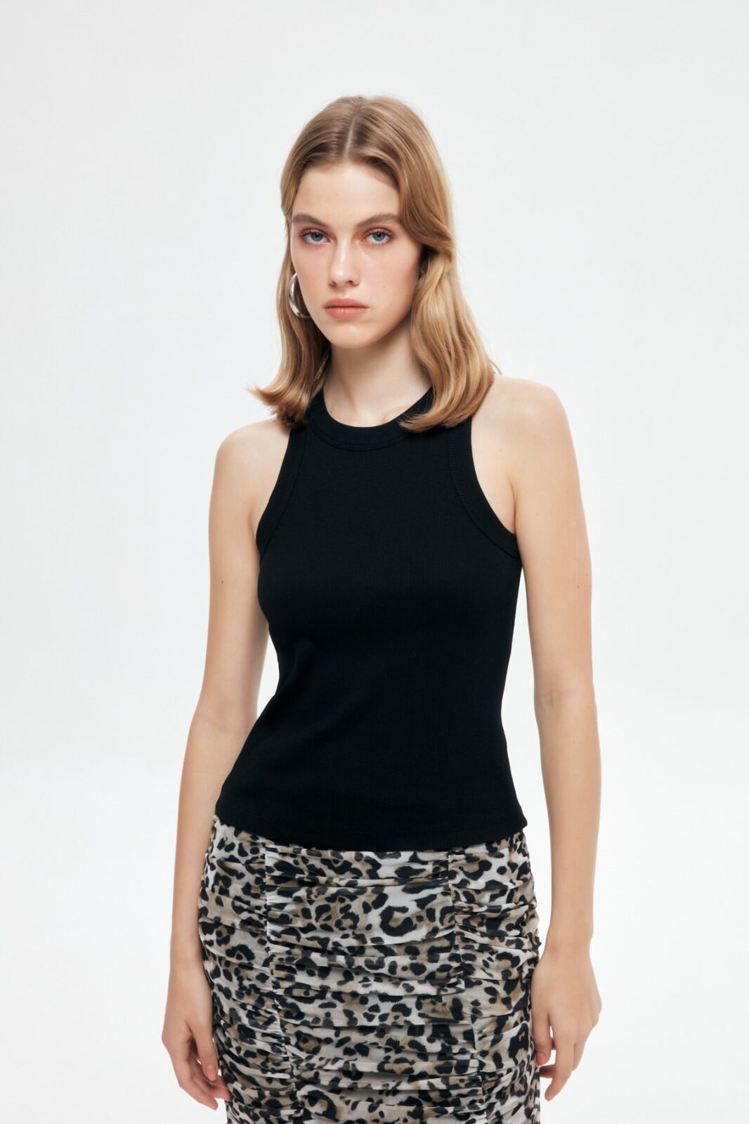 Quzu Geniş Biyeli Atlet Siyah