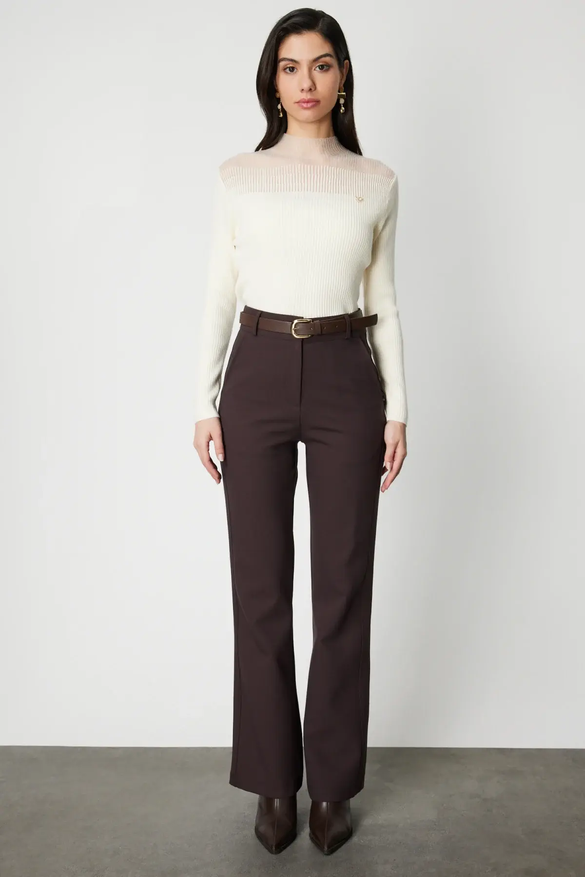 On Beli Kemerli İspanyol Paça Pantolon