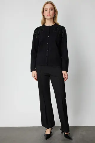 ON TAŞLI DESENLİ TRİKO HIRKA SİYAH