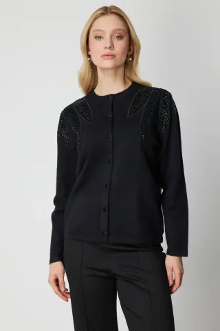 ON TAŞLI DESENLİ TRİKO HIRKA SİYAH