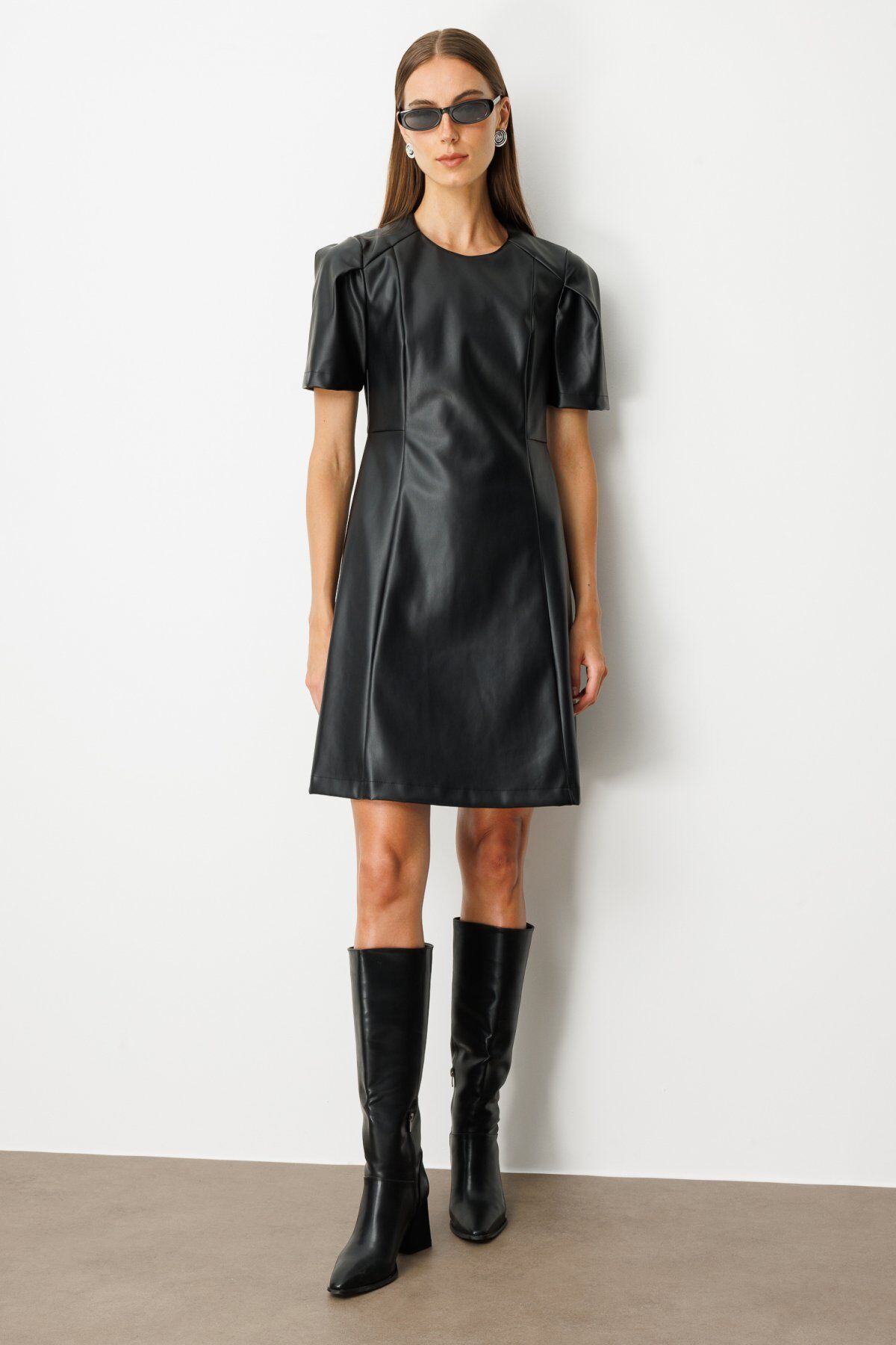 Ekol Kısa Kollu Deri Elbise Siyah