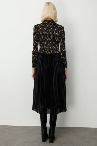 Ekol Eteği Piliseli Düğme Detaylı Elbise Siyah