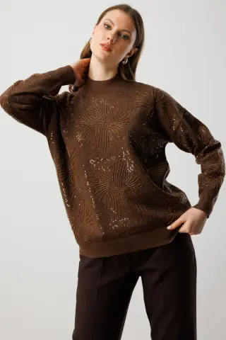 On Taşlı Dik Yaka Triko Kazak