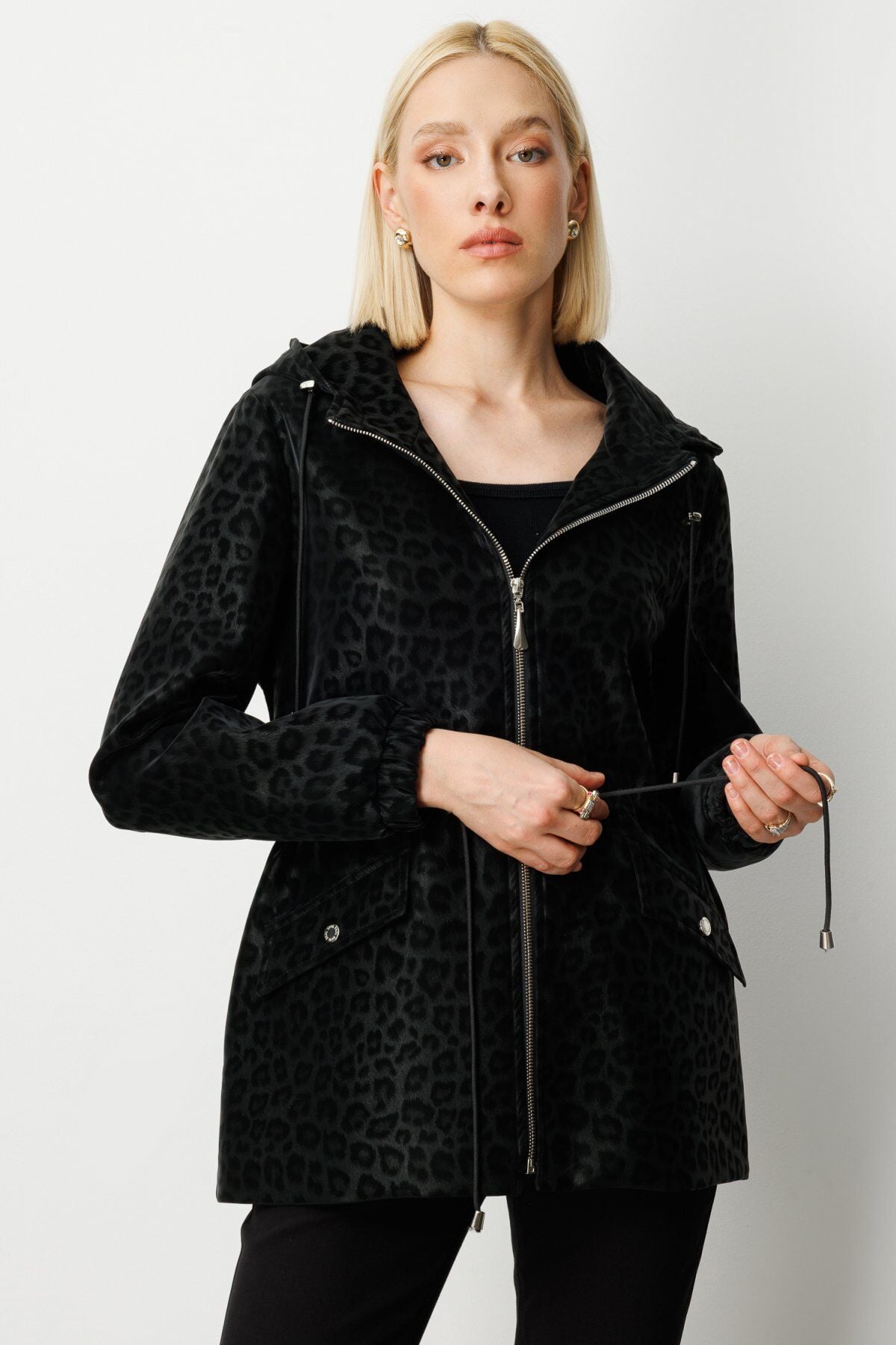 Ekol Kapüşonlu Kapak Cepli Mont Siyah