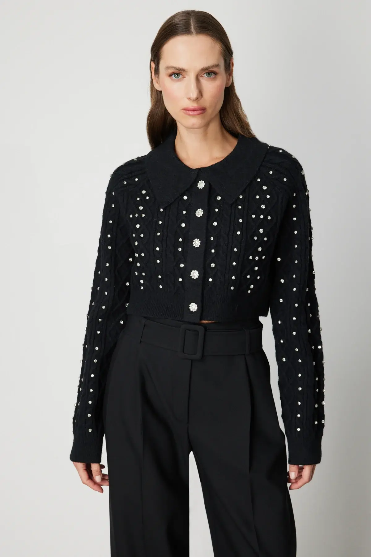 On Taşlı Crop Hırka Siyah