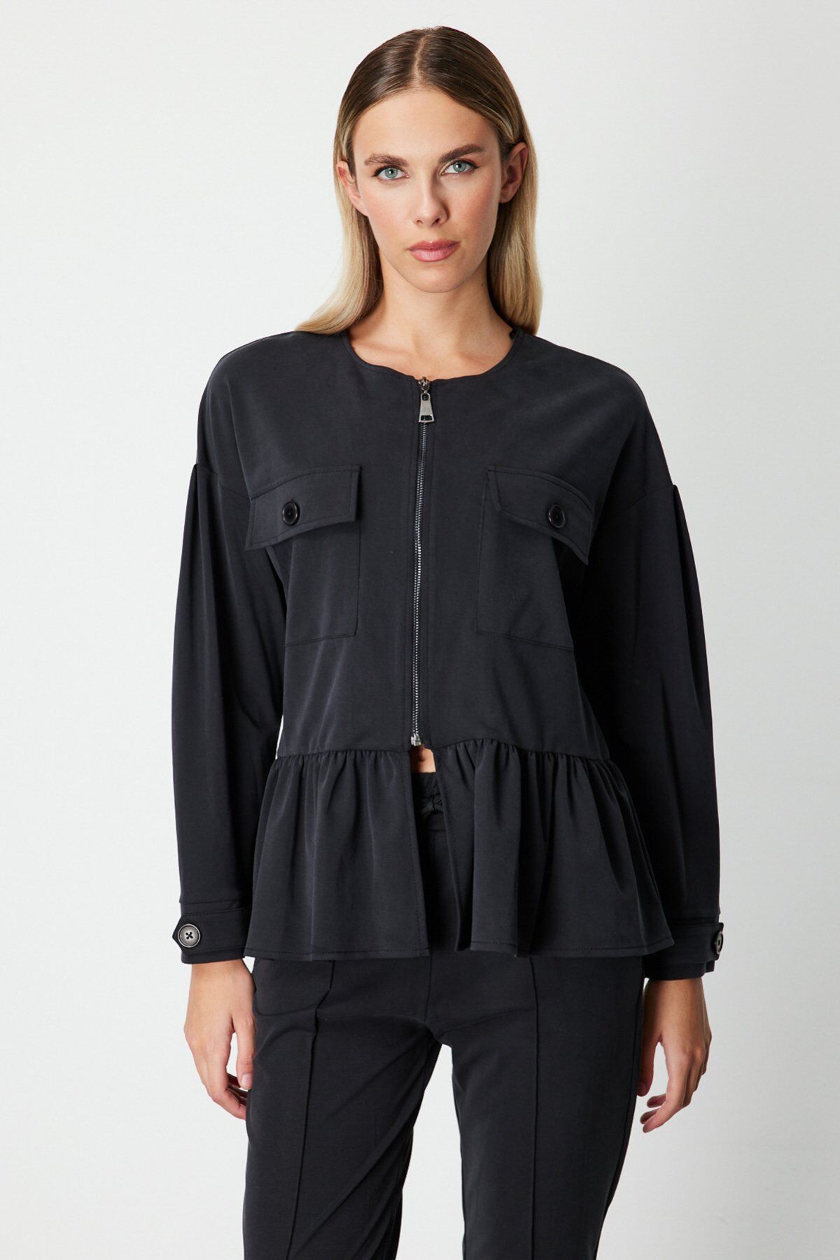 On Fermuar Detay Ceket