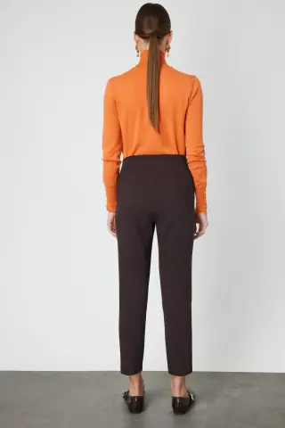 On Çimalı Dar Paça Pantolon