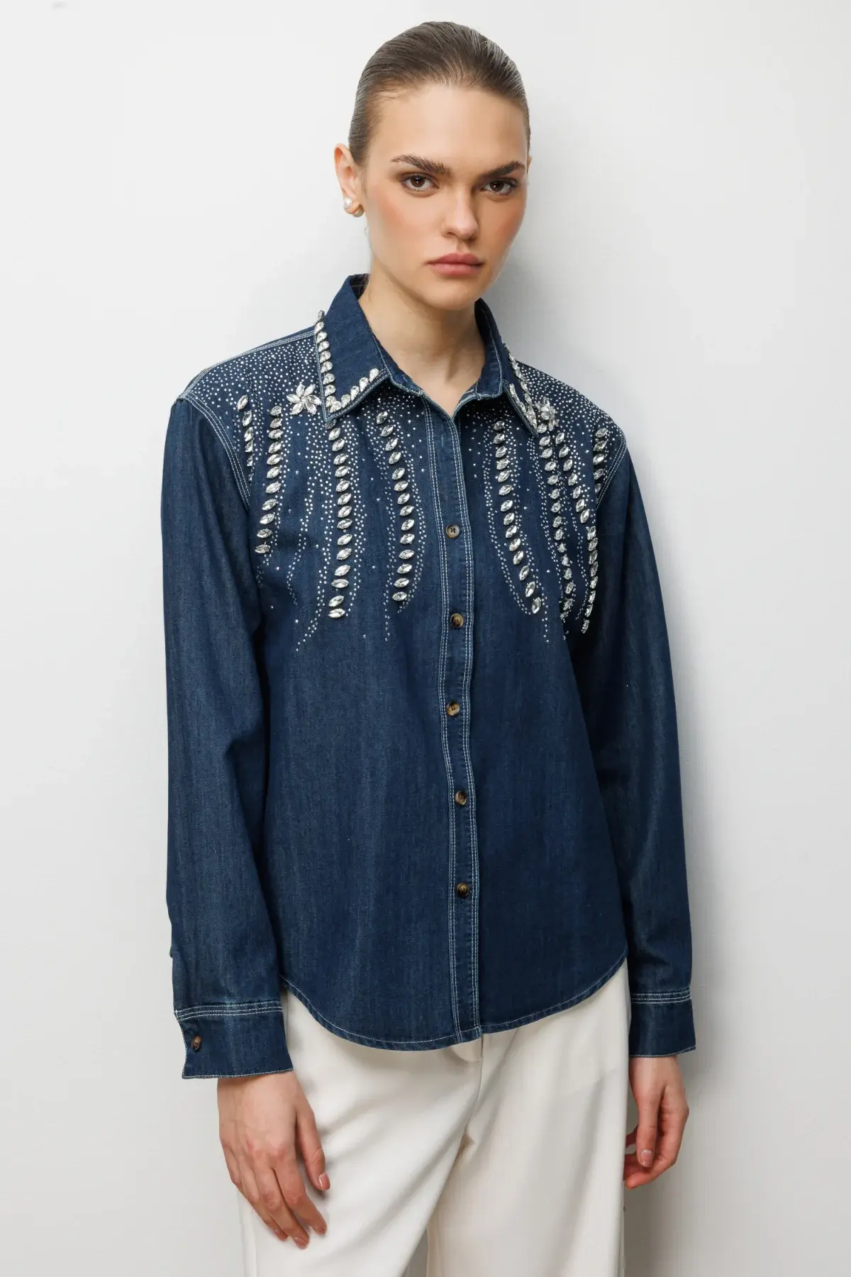 Ekol Taş İşlemeli Denim Görünümlü Gömlek Indıgo
