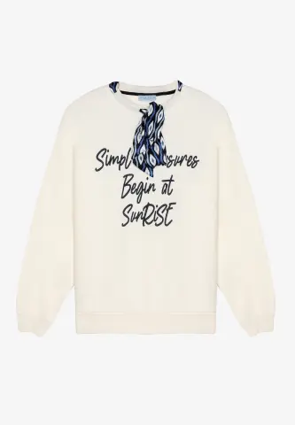 QUZU Fularlı Yazı Nakışlı Oversize Sweatshirt Ekru
