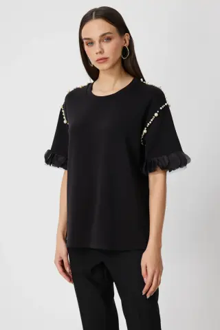 On Kolları Fırfırlı İnci Detaylı Bluz Siyah