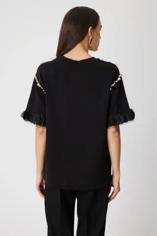 On Kolları Fırfırlı İnci Detaylı Bluz Siyah
