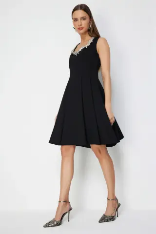 Ekol Kare Yaka Taşlı Mini Elbise Siyah