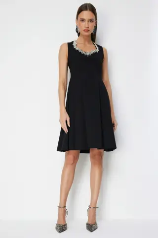 Ekol Kare Yaka Taşlı Mini Elbise Siyah