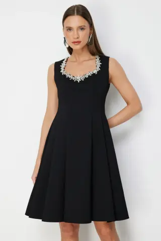 Ekol Kare Yaka Taşlı Mini Elbise Siyah