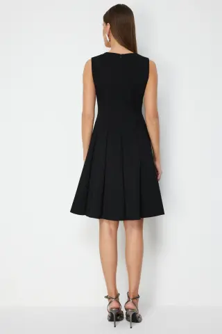 Ekol Kare Yaka Taşlı Mini Elbise Siyah