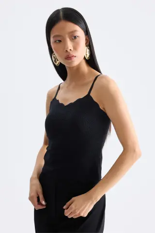 On İnce Askılı Dantelli Crop Bluz SİYAH - STD