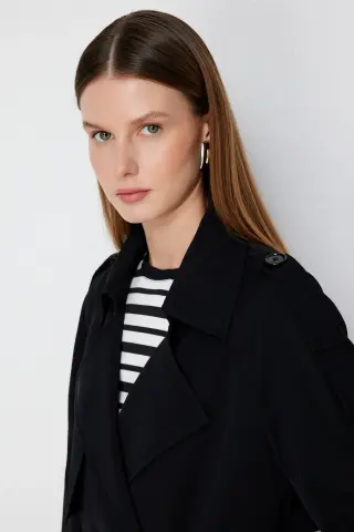 Ekol Beli Kuşaklı Omzu Apoletli Trençkot Siyah