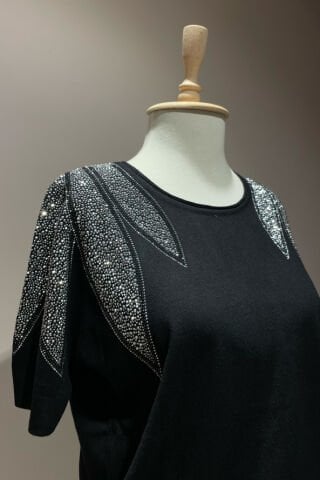 Yaprak Desenli Taş İşlemeli Triko Siyah