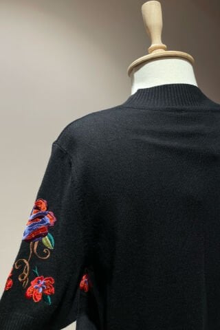 Gül Nakışlı Triko Siyah