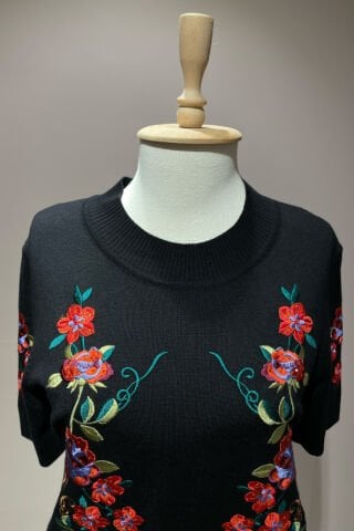 Gül Nakışlı Triko Siyah