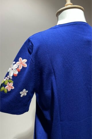 Çiçek Nakışlı Taş İşlemeli Triko Parlement