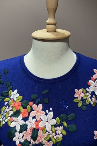 Çiçek Nakışlı Taş İşlemeli Triko Parlement