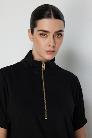 On Kolları Dikişli Dik Yaka Bluz