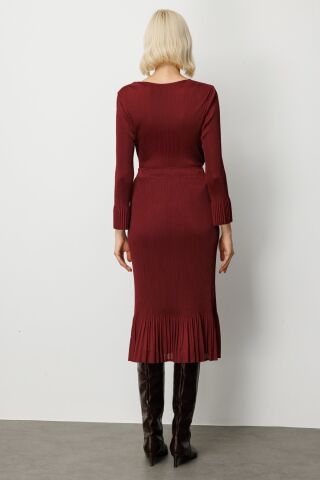 Ekol Süs Düğmeli Piliseli Bluz & Etek Ucu Piliseli Midi Etek Bordo Takım