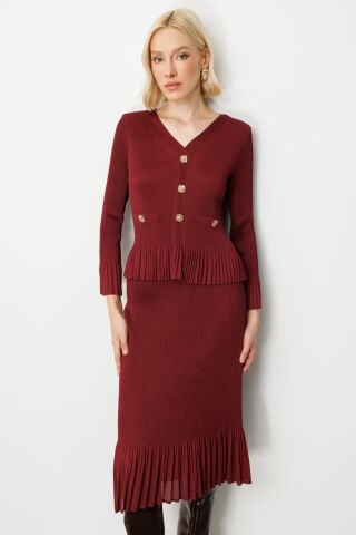 Ekol Süs Düğmeli Piliseli Bluz & Etek Ucu Piliseli Midi Etek Bordo Takım