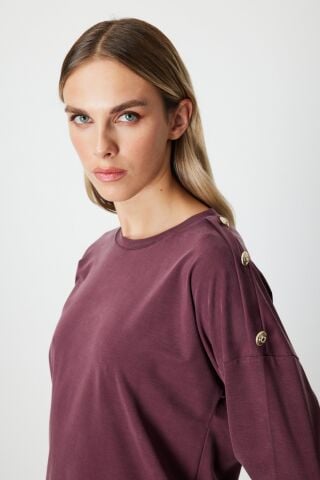 On Omzu Düğme Detaylı Bluz Bordo