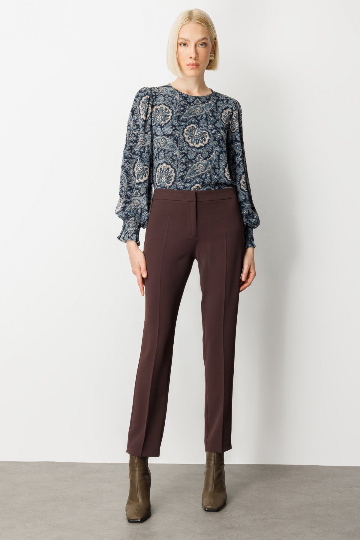 Ekol Dar Paça Krep Pantolon Kahve