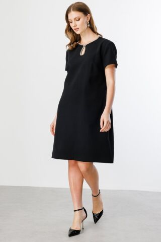 Ekol Büyük Beden Siyah Elbise Boğaz Taş Detaylı