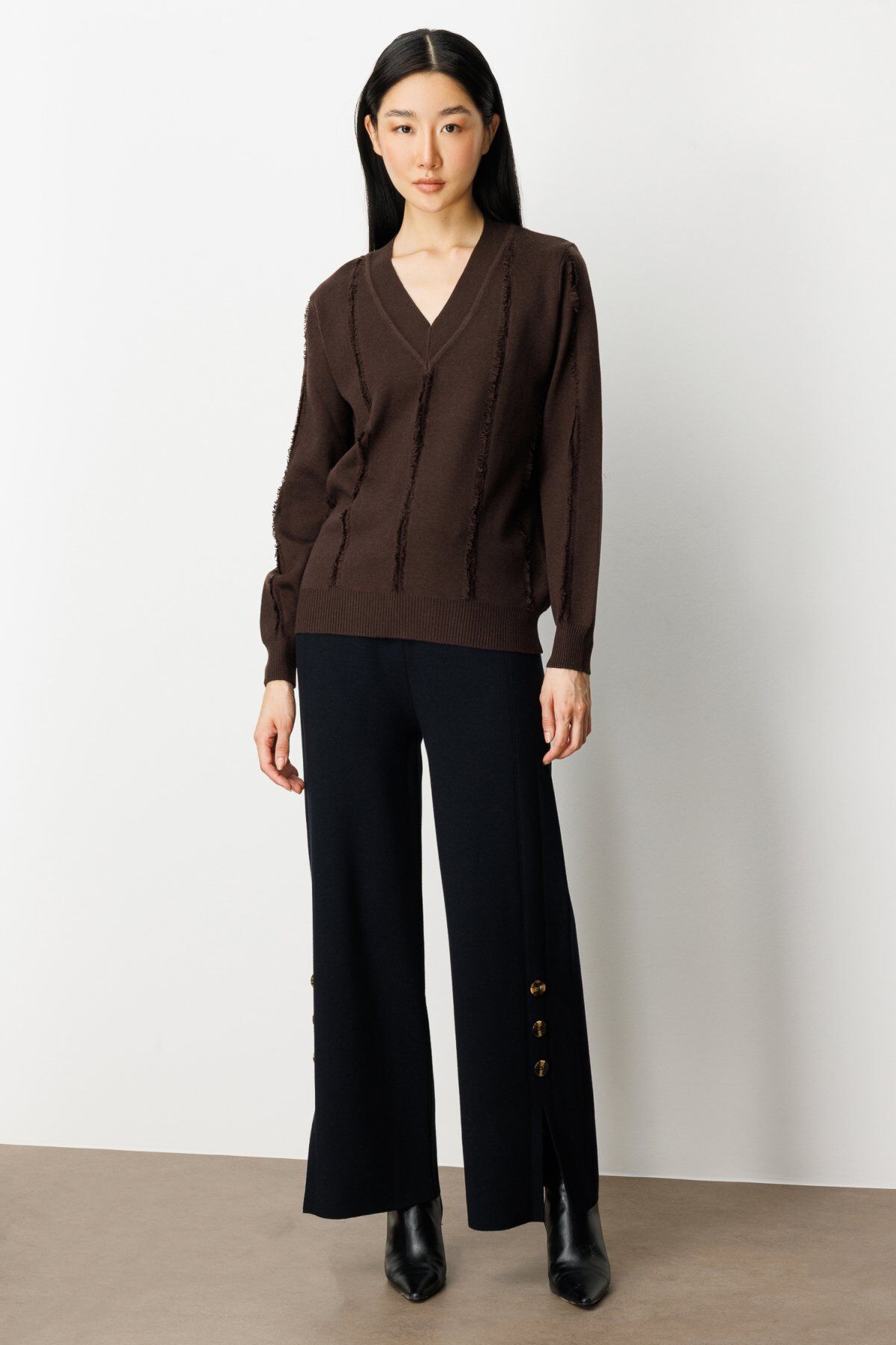 On Yaka Şerit Kırçıllı Triko Kazak